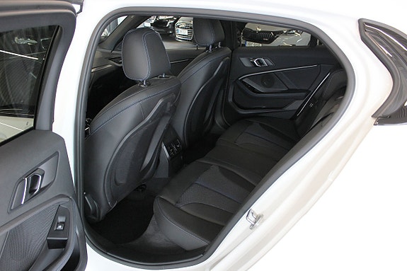 BMW M135i 17 of 22