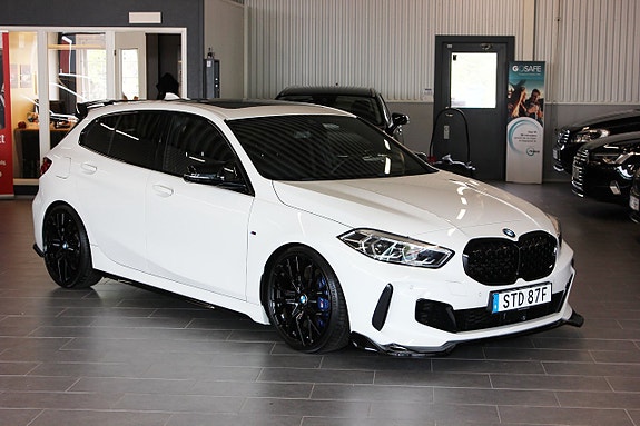 BMW M135i 10 of 22