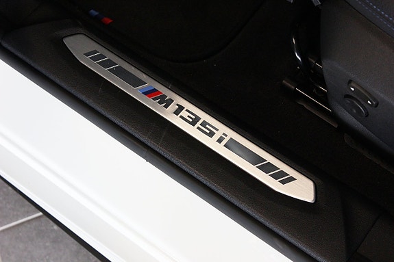 BMW M135i 16 of 22