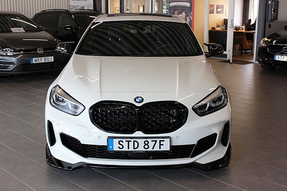 BMW M135i 7 of 22