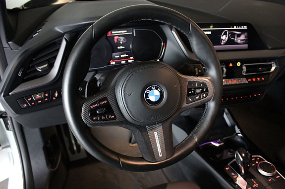BMW M135i 21 of 22