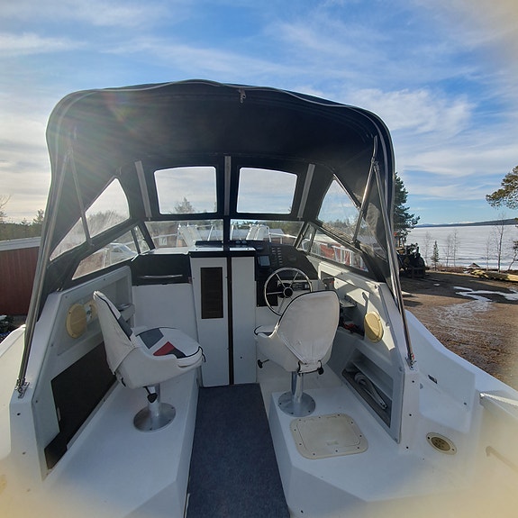 Bayliner trophy walkaround 3 of 5