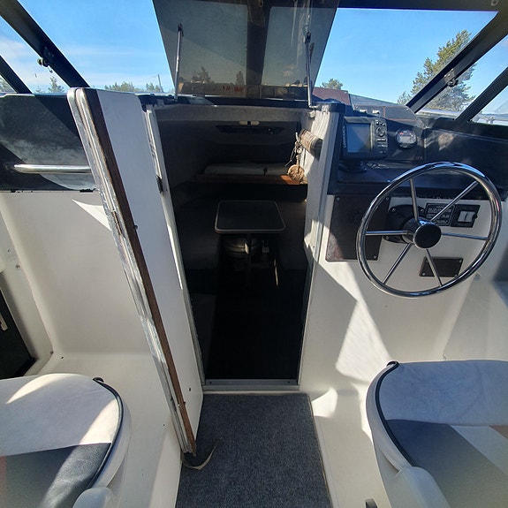 Bayliner trophy walkaround 5 of 5