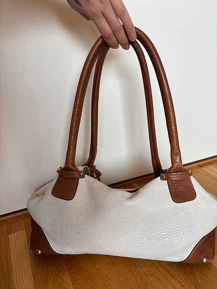 Product image 16 of 17