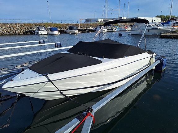 COBALT 200, 22 fot, bara 220 h, HÖSTFYND 19 of 29