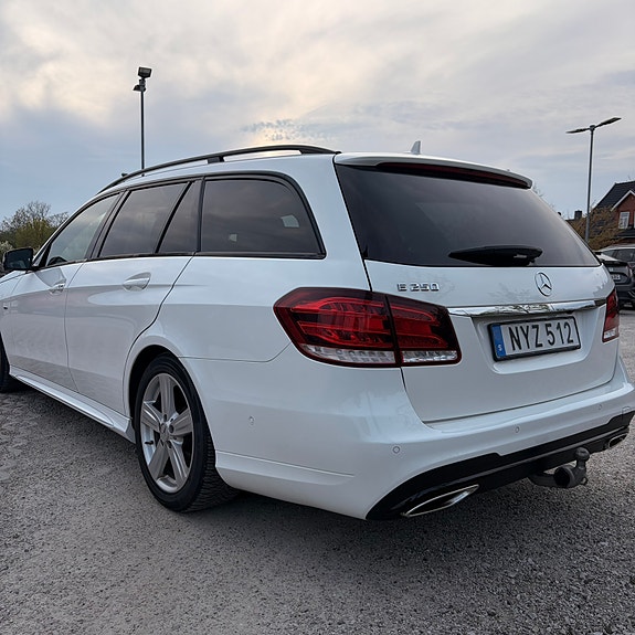 Mercedes-Benz E250 2 of 5