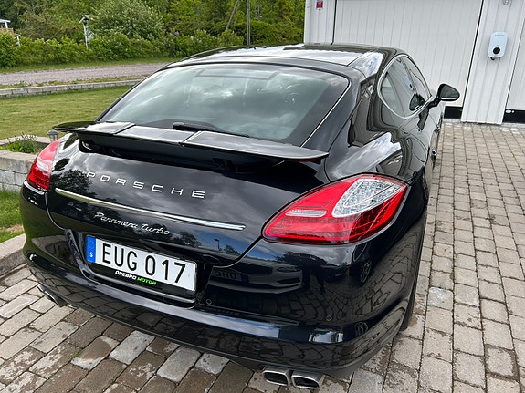 Porsche Panamera Turbo 17 of 19