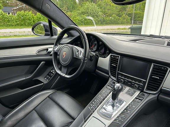 Porsche Panamera Turbo 8 of 19