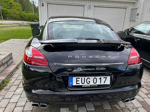 Porsche Panamera Turbo 16 of 19