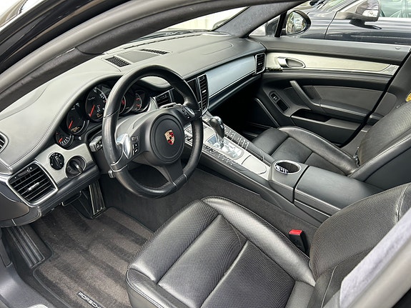 Porsche Panamera Turbo 15 of 19