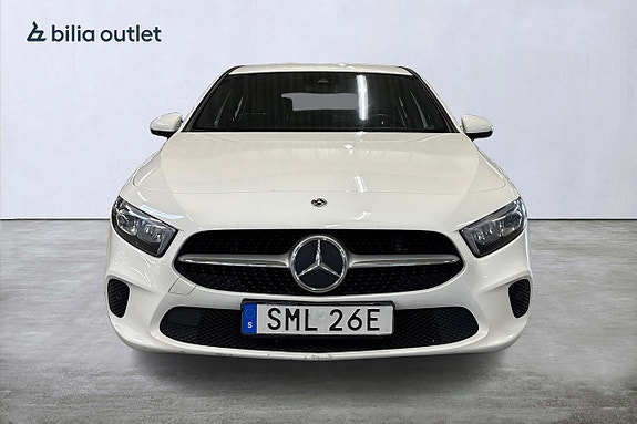 Mercedes-Benz A180 3 of 5