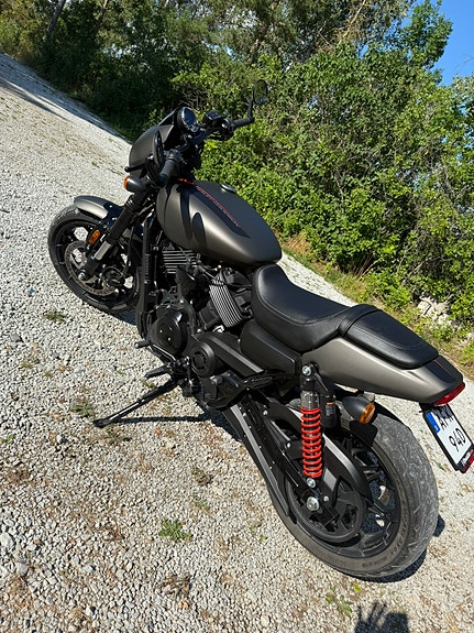 Harley-Davidson STREET ROD 4 of 4