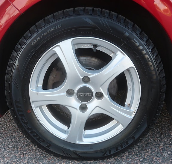 Peugeot 208 23 of 27