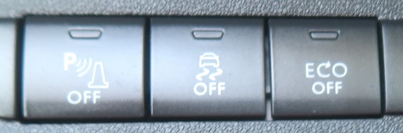 Peugeot 208 21 of 27