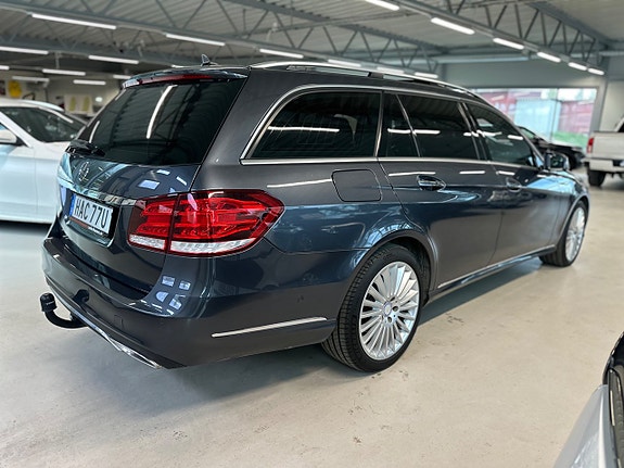 Mercedes-Benz E350 7 of 30