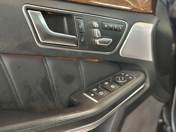 Mercedes-Benz E350 13 of 30