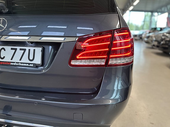 Mercedes-Benz E350 10 of 30