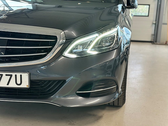 Mercedes-Benz E350 9 of 30