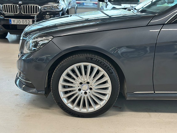 Mercedes-Benz E350 5 of 5