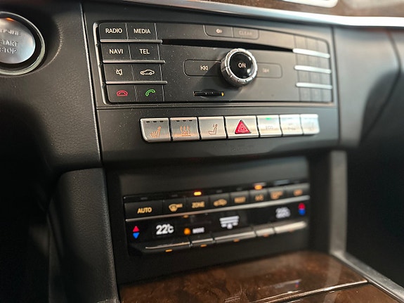 Mercedes-Benz E350 26 of 30