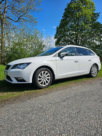 Seat Leon 2 of 5