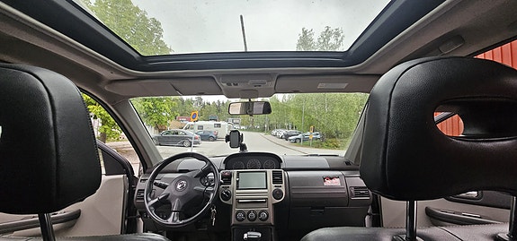 Nissan X-Trail 5 of 8