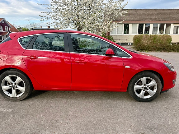 Opel Astra 4 of 5