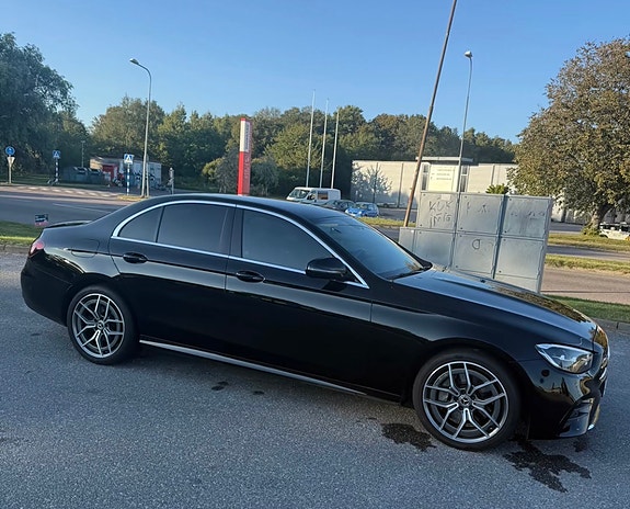 Mercedes-Benz E220 d 3 of 5