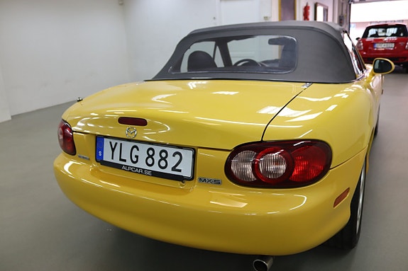 Mazda MX-5 7 of 23