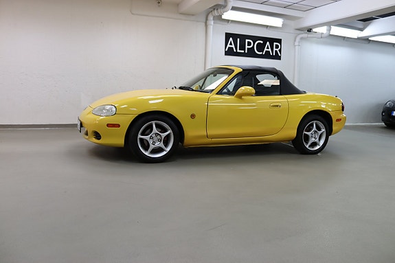 Mazda MX-5 2 of 23