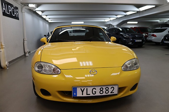 Mazda MX-5 4 of 23