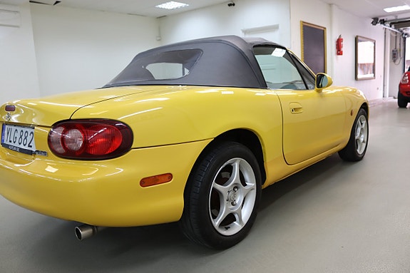 Mazda MX-5 6 of 23