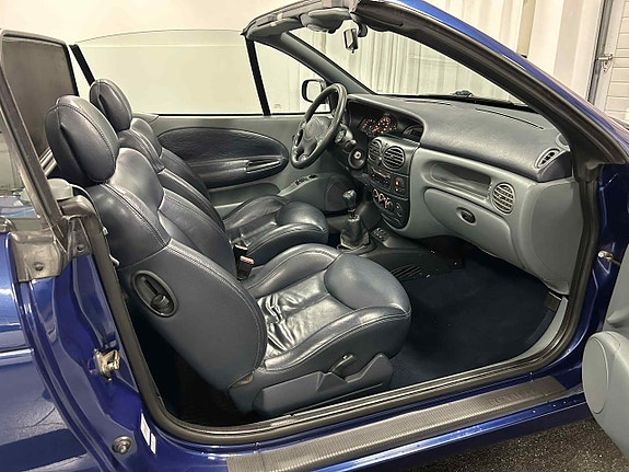 Renault Megane 12 of 18