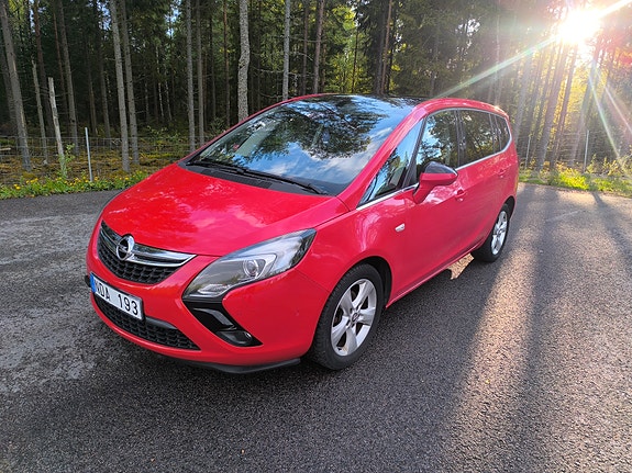 Opel Zafira Tourer 2 of 5