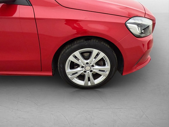 Mercedes-Benz A180 13 of 30