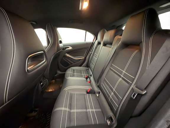 Mercedes-Benz A180 17 of 30