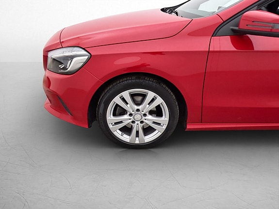 Mercedes-Benz A180 10 of 30