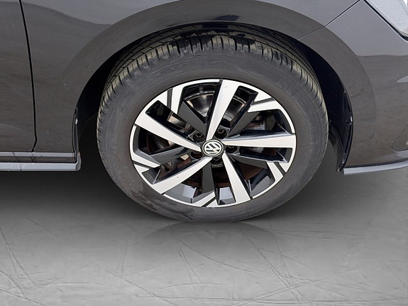 Volkswagen Polo 13 of 26
