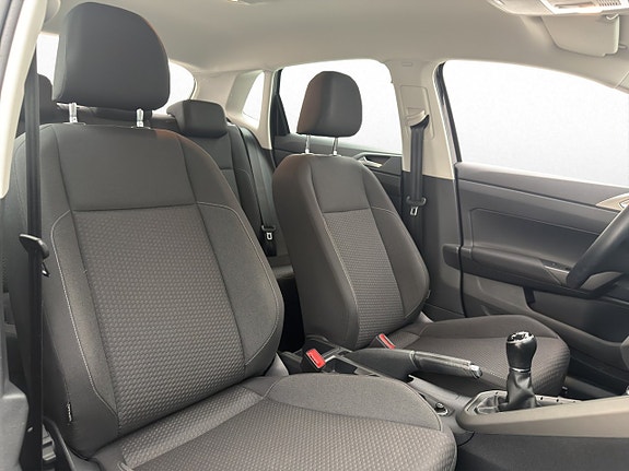 Volkswagen Polo 14 of 26
