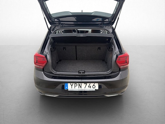 Volkswagen Polo 16 of 26