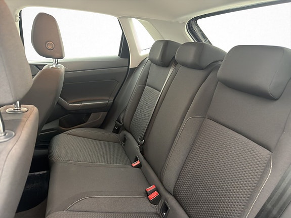 Volkswagen Polo 17 of 26