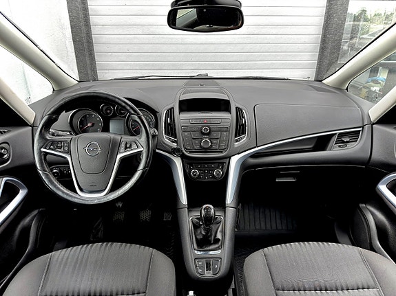 Opel Zafira Tourer 7 of 12