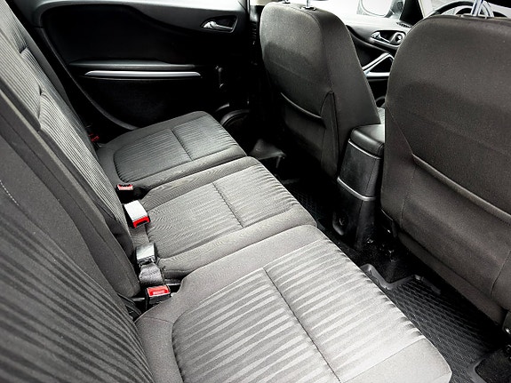 Opel Zafira Tourer 11 of 12