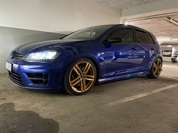 Volkswagen Golf VII 15 of 17