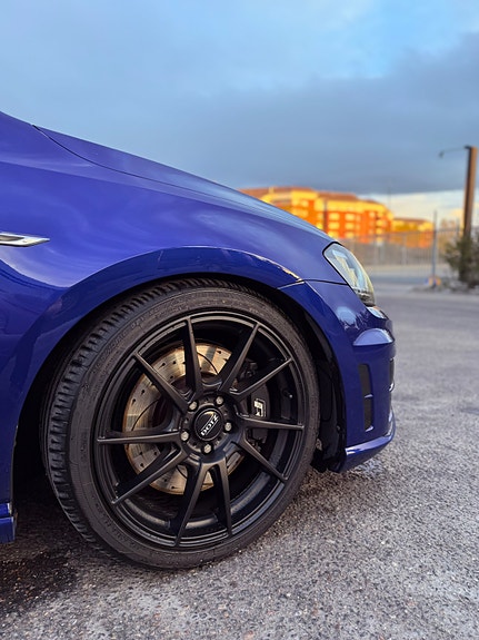 Volkswagen Golf VII 3 of 17