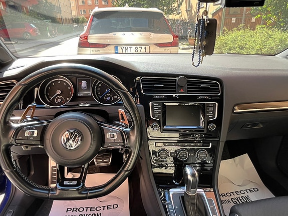 Volkswagen Golf VII 9 of 17