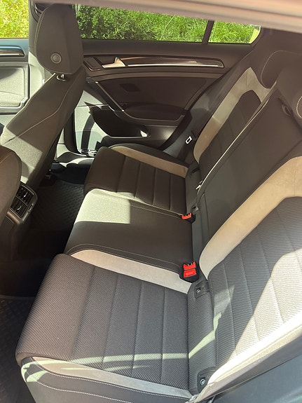 Volkswagen Golf VII 10 of 17