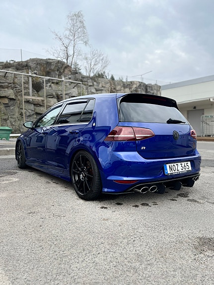 Volkswagen Golf VII 13 of 17