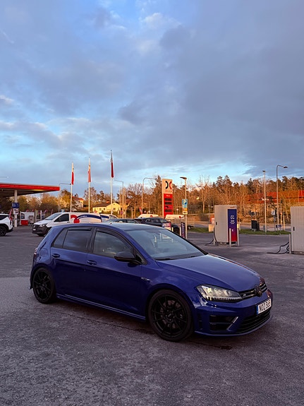 Volkswagen Golf VII 6 of 17