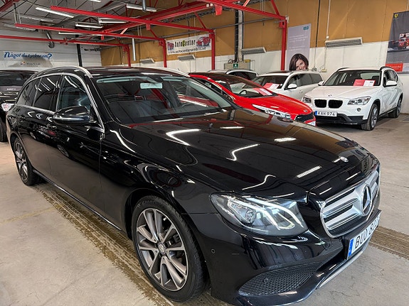 Mercedes-Benz E220 3 of 10